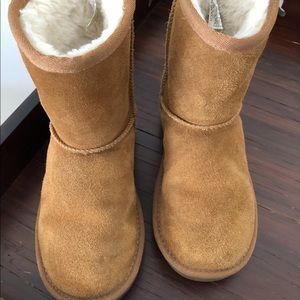 Koolaburra by UGG kids boots size 12 Unisex